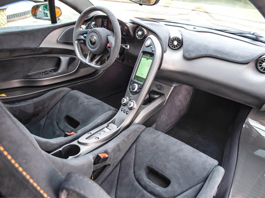 Интерьер McLaren P1 XP05 (990006) 2013 года  (фото 86 из 89)